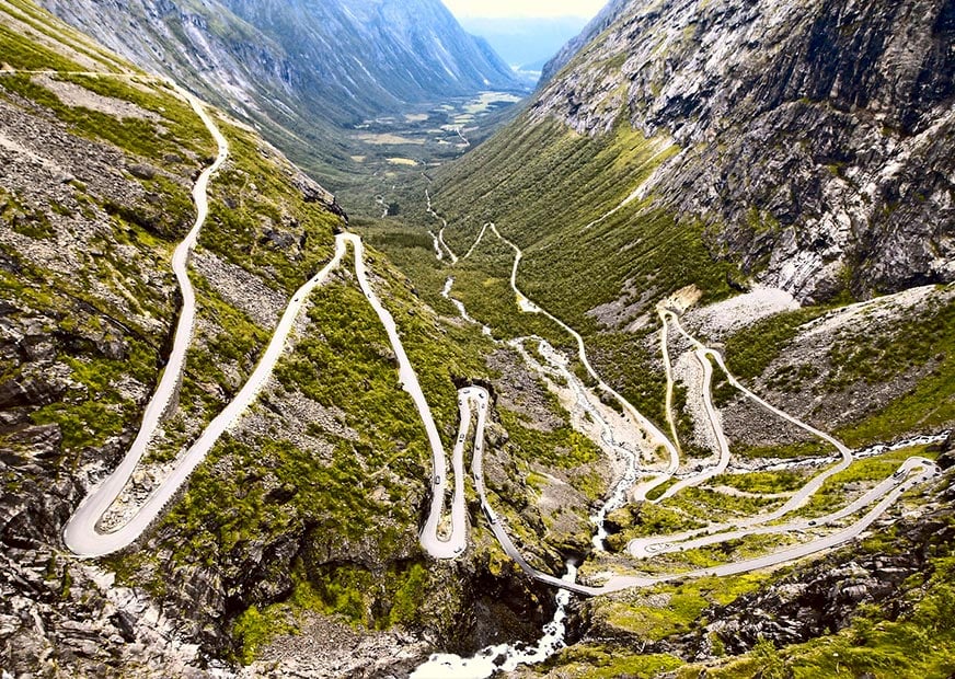 Amazing-places-in-Norway-Trollstigen-872x620-1.jpg