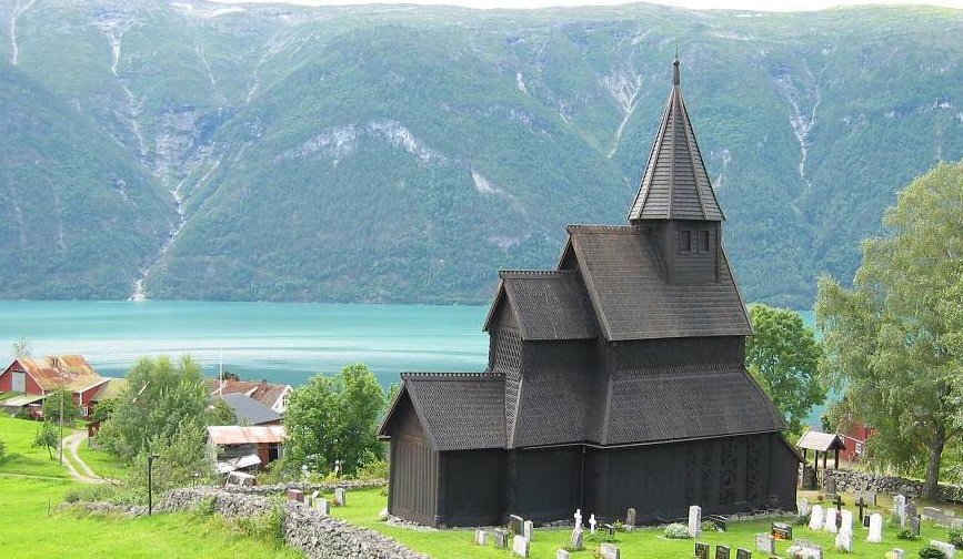 norwegian-stave-churches-Urmes-flickr-Leo-seta-872x872.jpg