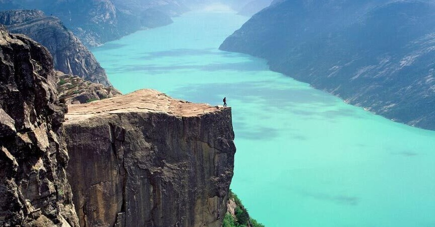 unique-hotels-norway-pulpit-rock-visitnorway-872x872-1.jpg