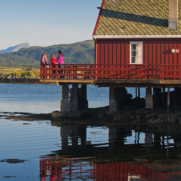 Groupe de maisons sur l’île de Håholmen.