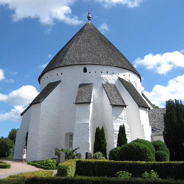 "OsterLars kirke på Bornholm"