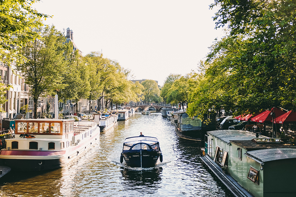 Amsterdam, Canal