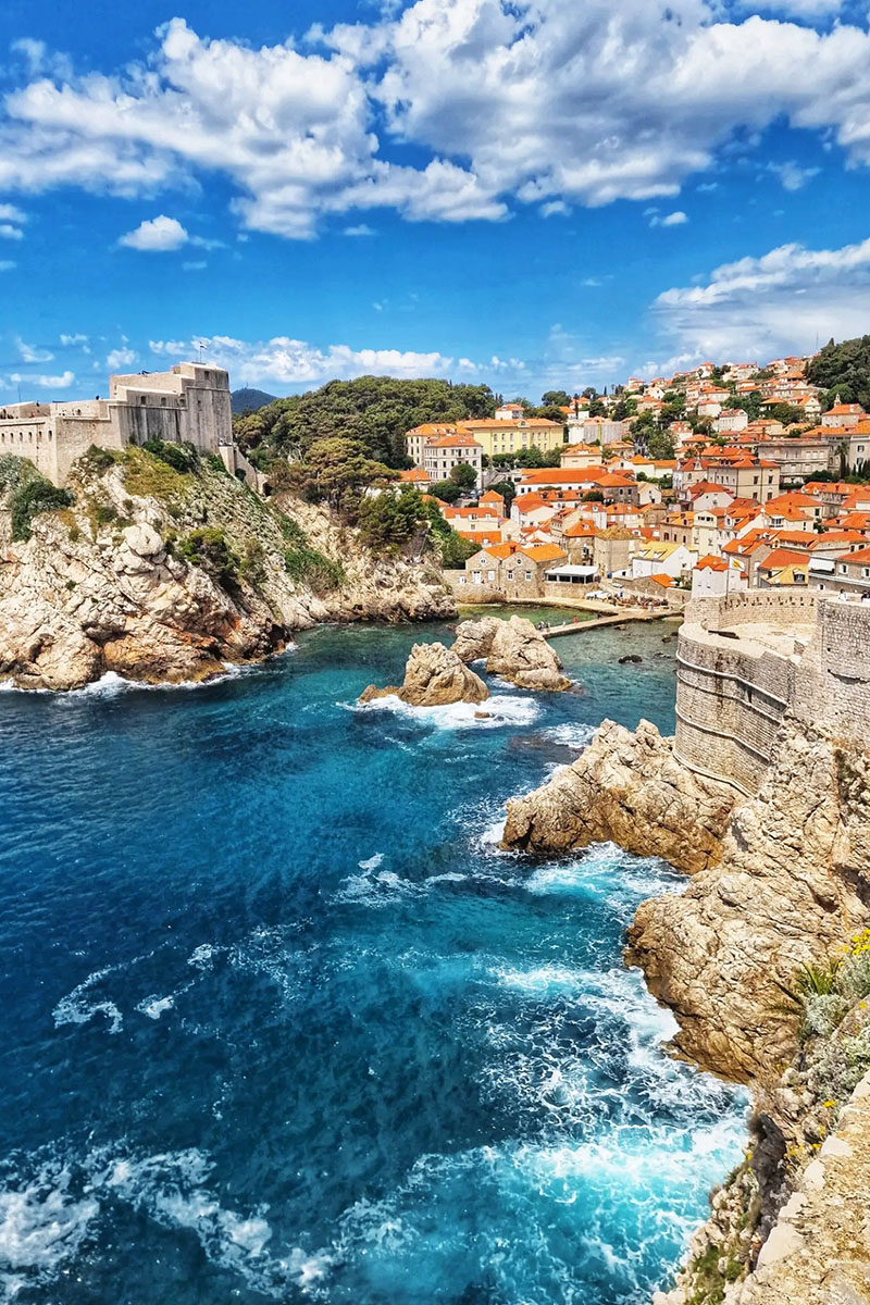 Gamlebyen i Dubrovnik med fort og bymurer