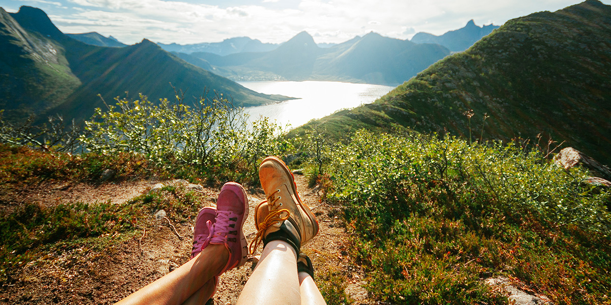 Et smukt naturlandskab med fjorde og fjelde