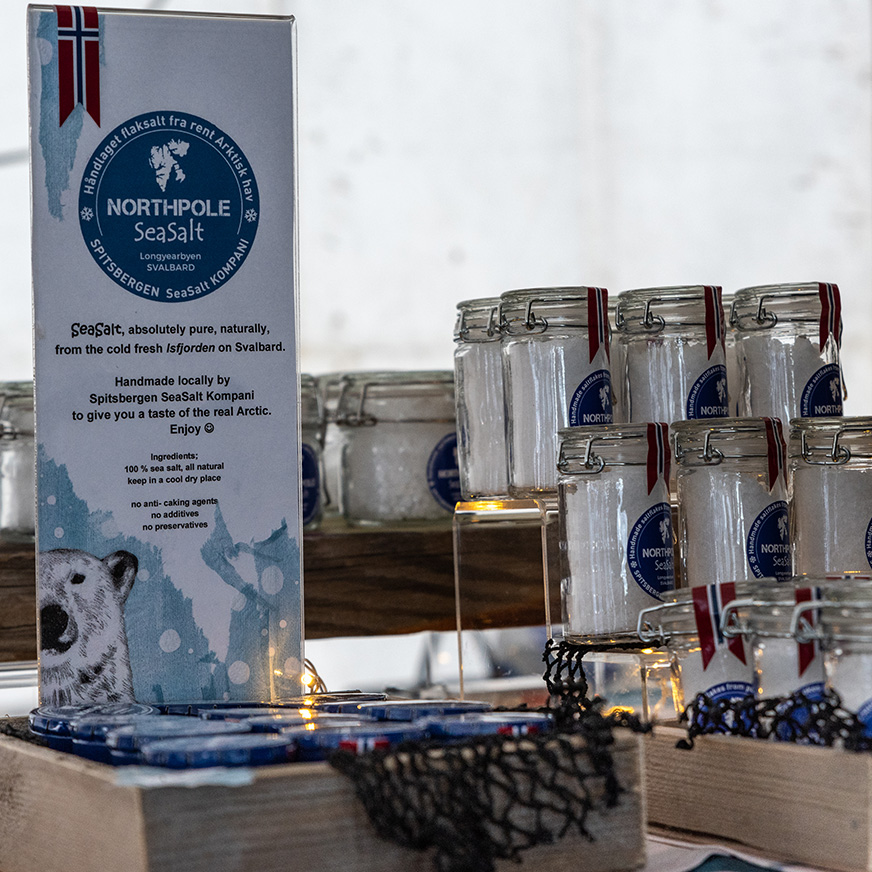 Saltkrukker plassert på et bord