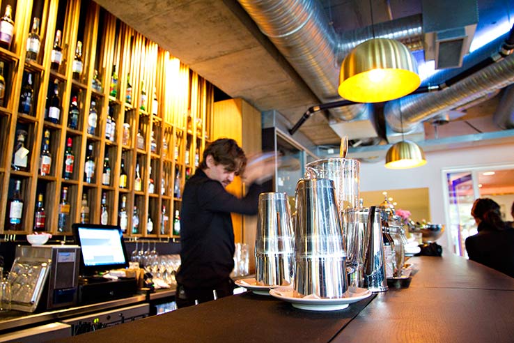 Envolez-vous pour Bergen, buvez un verre au Lysverket.