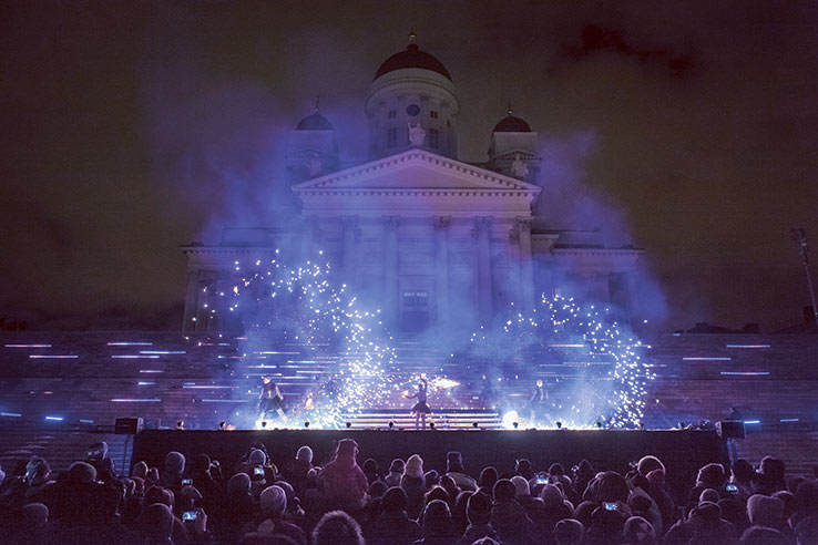 Envolez-vous pour Helsinki au mois de janvier et assistez à la Fête des lumières.