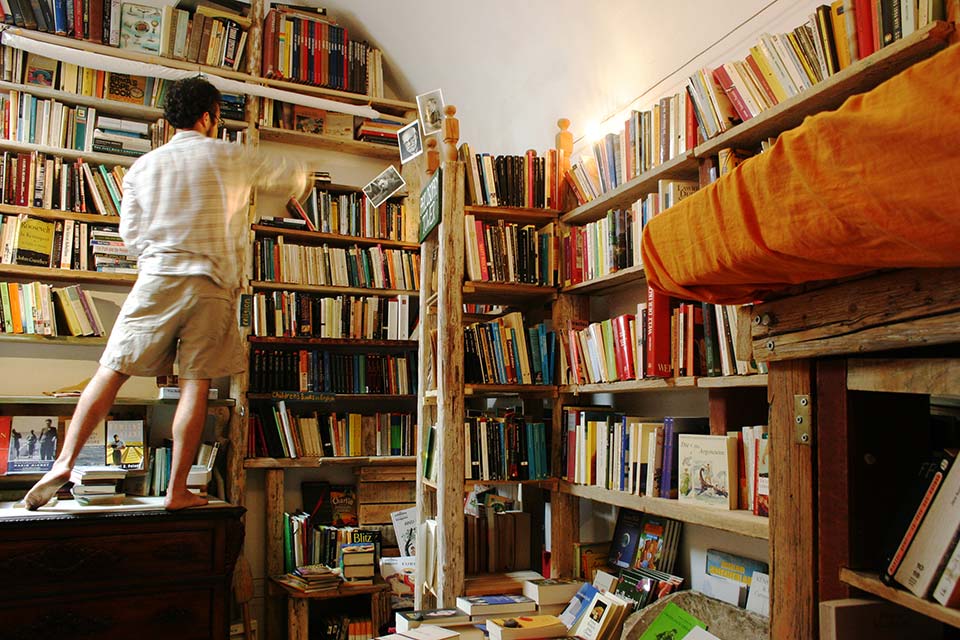 Flights to Santorini, visit Atlantis Books.