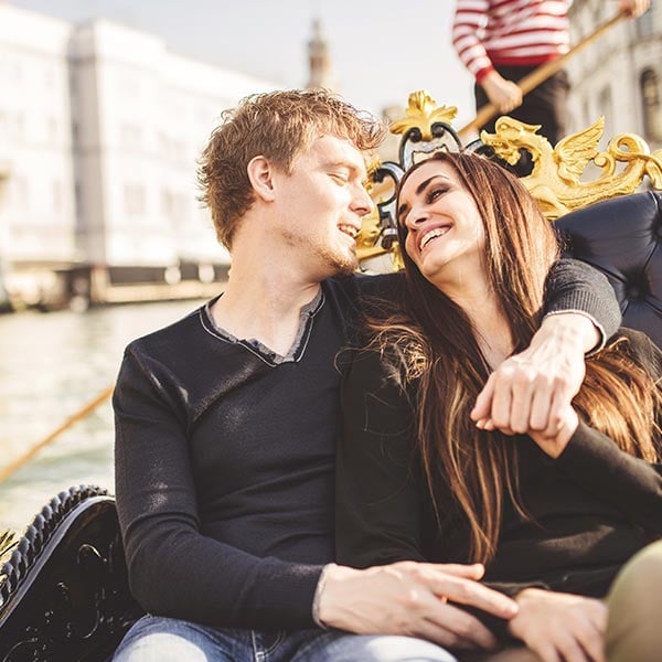 "couple-in-venice"
